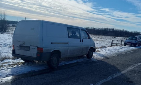 Водій травмував жінку, яка йшла узбіччям, в’їхав у контейнер та електроопору: ДТП на Звягельщині