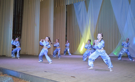 У Сватовому десять танцювальних колективів готуються до Міжнародного дня танцю