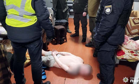 У колонії на Сарненщині викрили двох шахраїв, які продавали інтимні послуги в інтернеті