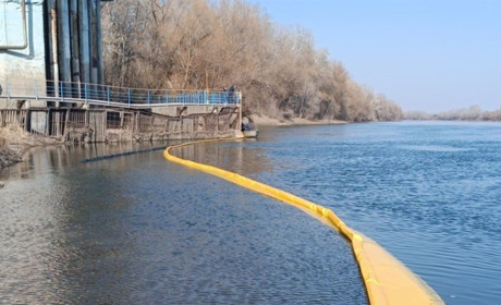 На Одещині водоканалам рекомендують посилити очистку води через забруднення Дністра нафтопродуктами