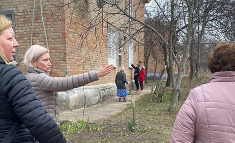 У Жовтих Водах уламки безпілотника пошкодили будівлі: відео