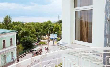 Житло у Херсоні під час окупації: як орендувати, продати, купити, отримати компенсацію за зруйноване