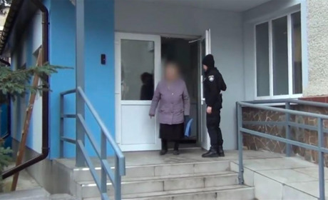 Переконала, що помре дочка: шахрайка видурила у літньої фастівчанки понад 40 тисяч доларів