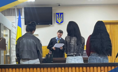 Суд виніс вирок трьом неповнолітнім дівчатам за побиття та булінг ровесниці