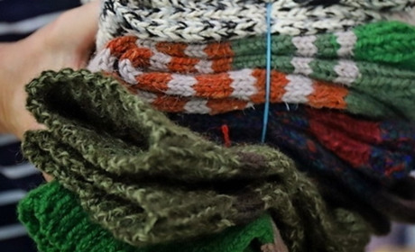 Шкарпетки для захисників: волонтери із Сарн просять в’язальниць про допомогу