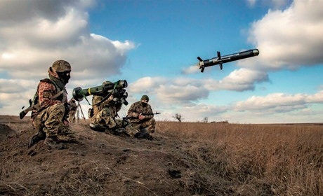 Путін програє, але не здається
