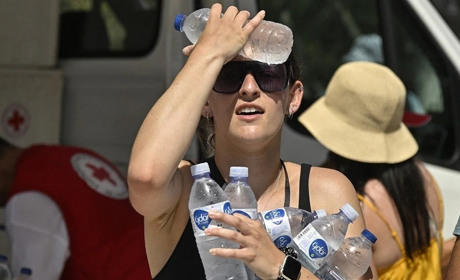 ТОП-10 корисних порад як пережити літню спеку