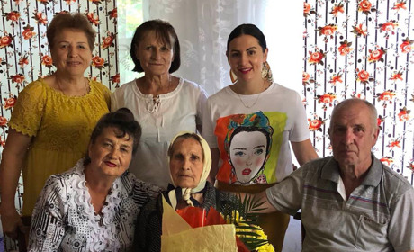 Малинівська громада вітала ювілярку