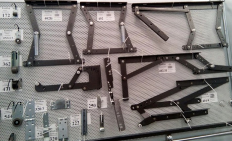 Фурнітура та наповнювачі для диванів та крісел