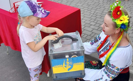 «Свій за свого»: під час ярмарку в Ладижинській громаді зібрали чверть мільйона гривень для ЗСУ