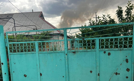 На Херсонщині через ворожі обстріли пошкоджені житлові будинки, поранені дві людини