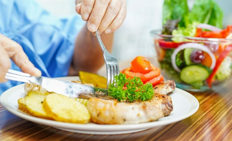 Корисна їжа як секрет довголіття: що та як їсти, аби зберегти здоров'я і продовжити життя