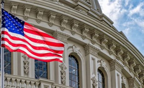 Адміністрація Трампа розіслала українцям повідомлення про депортацію