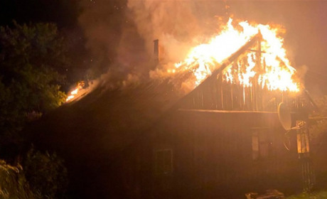 Росіяни атакували будинки у двох селах Есманьської громади