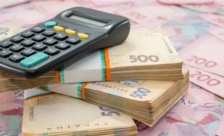 Якою буде мінімальна зарплата та прожитковий мінімум у 2024 році: набрав чинності закон про бюджет