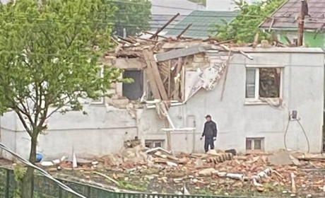 Хмельниччину другу ніч поспіль атакували росіяни: пошкоджено будинки та підприємства