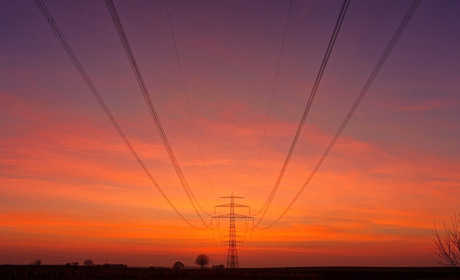 Де у Сватовому і районі не буде світла 30 грудня: графік відключень