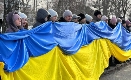 Єднання у вірі та боротьбі: як пройшов Національний день молитви за Україну у Дмитрівці