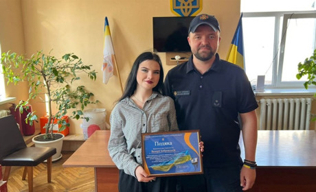 Журналістка Переяслав.City Валерія Бобровська отримала подяку від надзвичайників Київщини