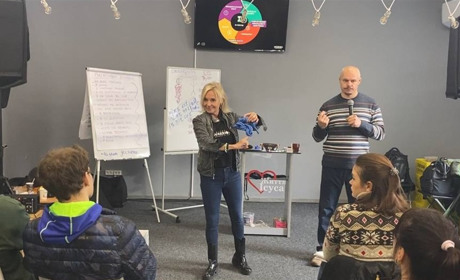 "Стійкість під час війни": світова спікерка Джилл Туппер провела тренінг у Жовтих Водах