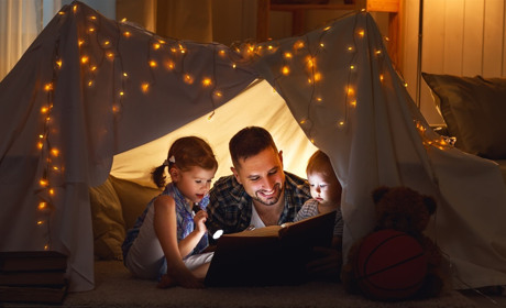 Чому дітям корисно читати казки перед сном?