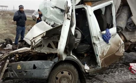 На Лозівщині зіткнулися вантажівки: є постраждалий