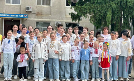 У Біляївці до Дня вишиванки провели патріотичний флешмоб