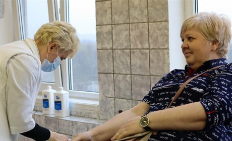 Майже 700 лозівчан стали донорами крові від початку війни