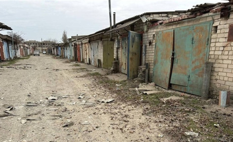 Окупанти масово перевіряють гаражі та склади у Новій Каховці і Генічеську