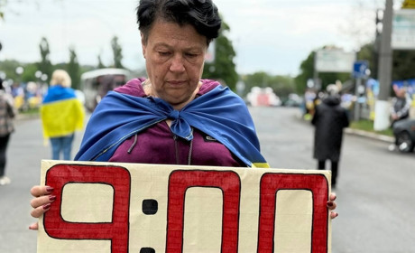 «Він обіцяв, що виживе»: у Первомайську акцію на підтримку військових доповнив автопробіг