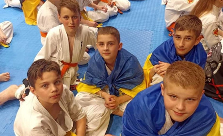 Фастівські каратисти повернулися з Всеукраїнського турніру "Гран прі" з нагородами