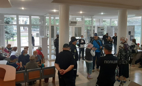 Пільги у громадському транспорті Херсона не скасовували: у міськраді пояснили, що з тарифами