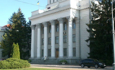 Чи можливі дострокові місцеві вибори в Україні:  експертні думки