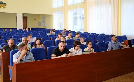 У Звягелі на виконкомі ухвалили рішення щодо ветеранської політики, соцжитла та літніх майданчиків
