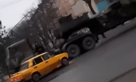 Окупанти продовжують стягувати військову техніку у Бердянськ. До чого готуватися містянам
