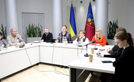 На Хмельниччині посилюють співпрацю ЦНАПів і Пенсійного фонду