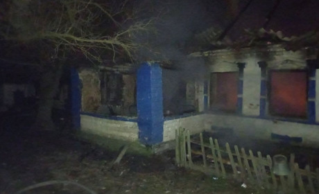 Пожар унес жизни отца и сына