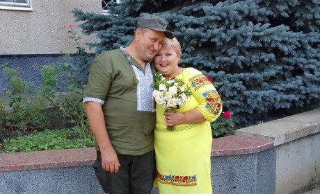 Переселенці з-під Миколаєва побралися в Южноукраїнську. На рішення одружитися вплинула війна
