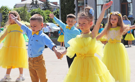 Що цікавого влаштували для дітей 1 червня у Жмеринці: зібрали фото з різних локацій