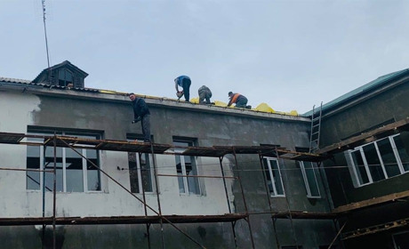 Триває ремонт інфекційного відділення Сокальської районної лікарні. На роботи витратять 3,4 млн грн