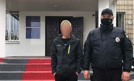 Вандалом, який пошкодив стільці на стадіоні в Кагарлику, виявився неповнолітній місцевий житель