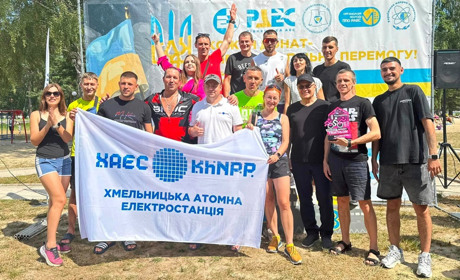 Нетішинські атомники здобули перемогу в благодійному тріатлоні на підтримку ЗСУ