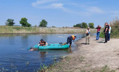 У Петропавлівці з річки дістали тіло зниклої жінки