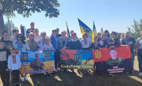 Герої, які назавжди з нами: у Плоскому Дмитрівської громади вшанували захисників