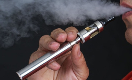 У Городку підприємця оштрафували за продаж вейп-рідини підлітку