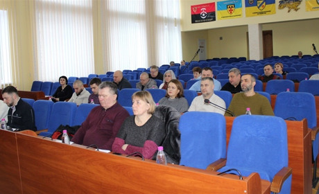 Позачергове засідання сесії міськради у Звягелі: рішення щодо бюджету, освітян та відновлення