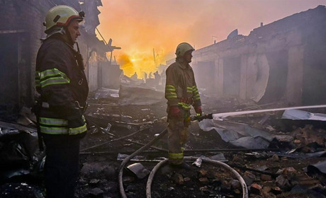 Масована нічна атака на Київщині: загинула людина, пошкоджені будівлі та підприємства