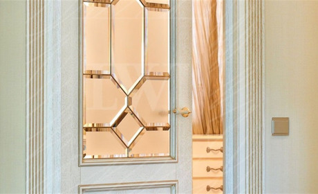 Идеи дизайна белых межкомнатных дверей