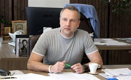«Поводиться гідно»: Стало відомо, де окупанти утримують міського голову Херсона