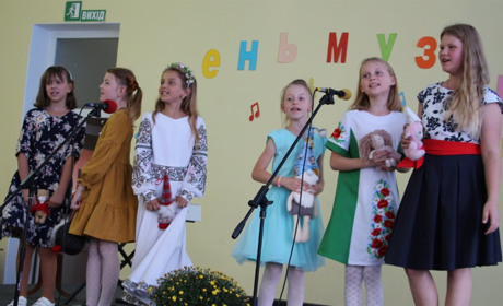 Майбутнє великої сцени: першокласників музичної школи прийняли в музиканти